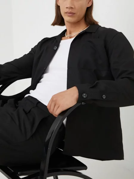 Dlouhá košile Bruuns Bazaar s kapsami na rukávech černá