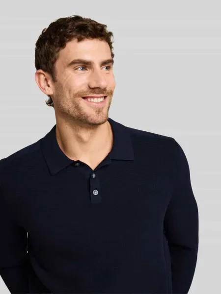 Sweter o kroju regular fit z kołnierzykiem polo Tom Tailor granatowa
