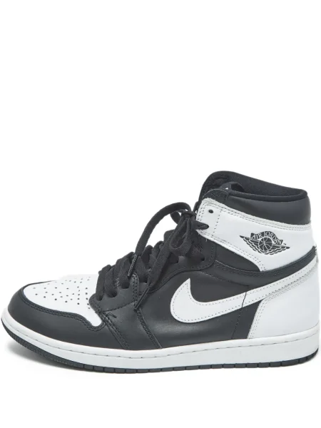 Sneakerși Jordan cu șireturi din dantelă negru