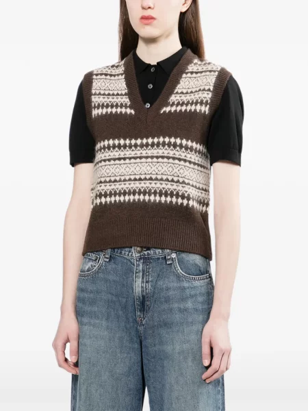 Vestă A.p.c. din jacard maro