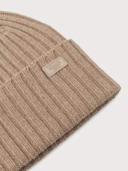 Weekend Max Mara шапка дамска от вълна WKARITMO бежово