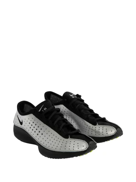 Sneakerși Nike Blazer cu platformă alb