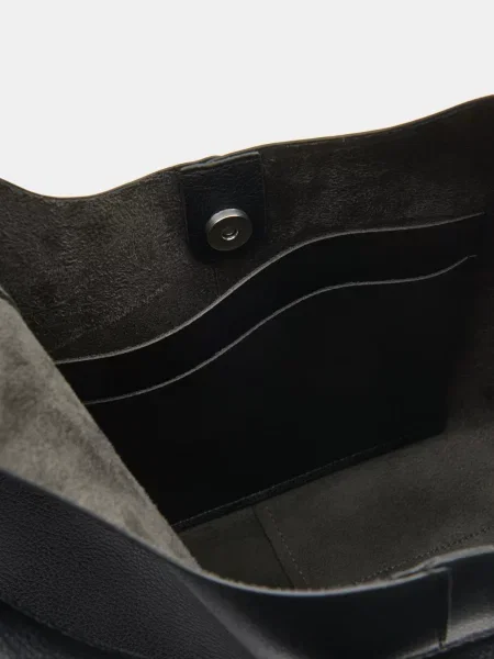 Кожаная сумка хобо Sinsay черная