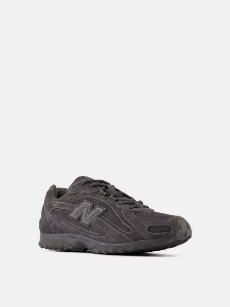 Замшевые повседневные кроссовки New Balance серые