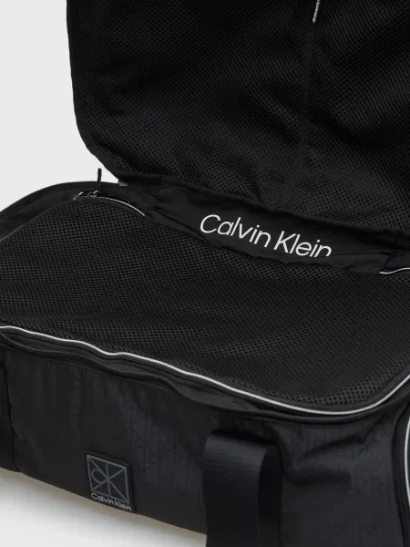 Сумка Calvin Klein с принтом черная