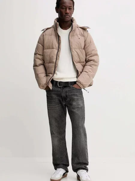 Tommy Jeans geacă cu puf pentru bărbați maro
