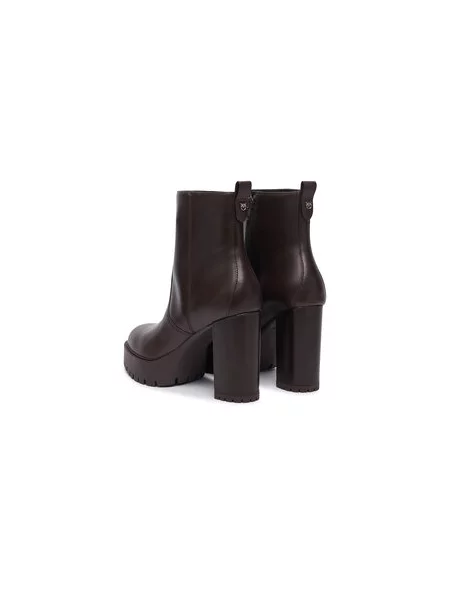 Aulinukai PINKO Clara 01 ruda