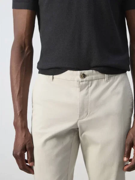 Spodnie chinosy Barna slim fit z diagonalu kremowy / écru Mężczyzna 42 MANGO MAN
