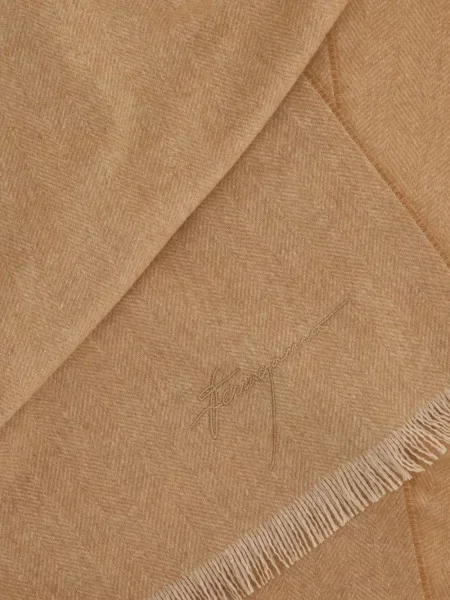Fular Ferragamo cu franjuri