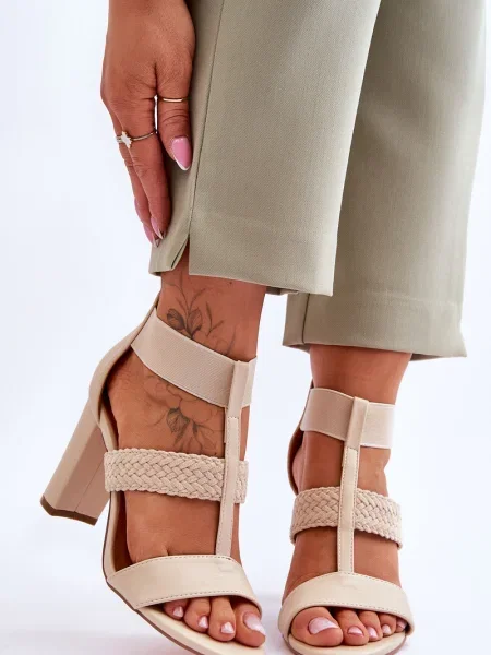 Usnjene škornji Fe1 z visoko peto bež