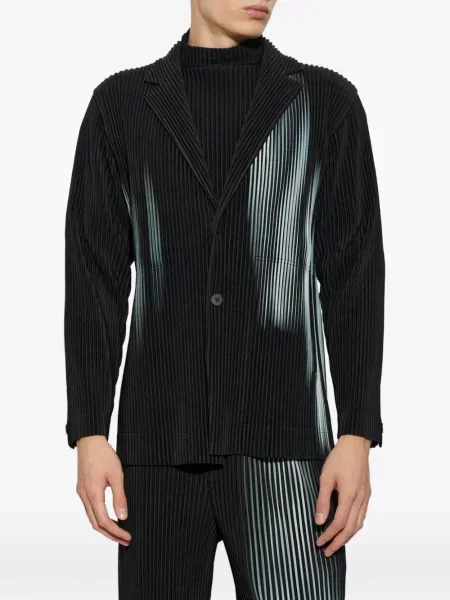 Яке Homme Plissé Issey Miyake черно