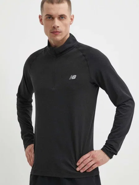 Меланж тениска с дълъг ръкав New Balance с принт черно