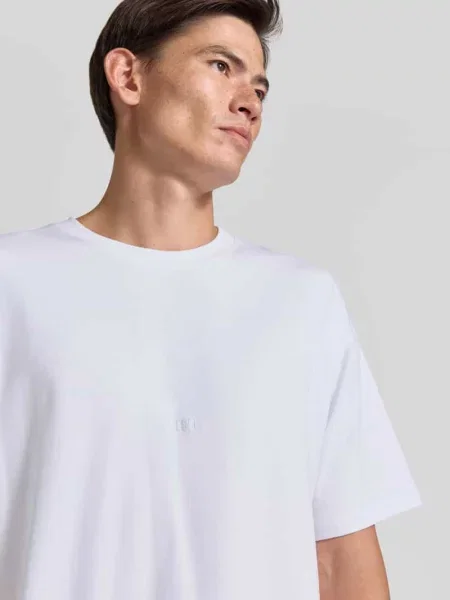 T-shirt z subtelnym detal z logo Diesel biała