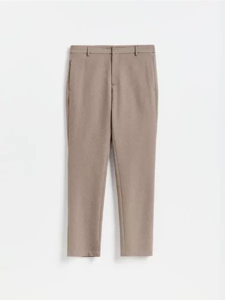 Reserved Pantaloni chino slim uni cacao-cu-lapte