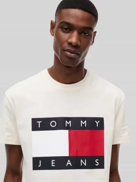 T-shirt o kroju relaxed fit z czystej bawełny z nadrukiem logo Tommy Jeans biała