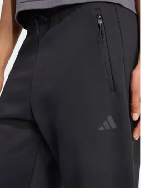 Adidas Melegítő alsó Z.N.E. Open Hem fekete
