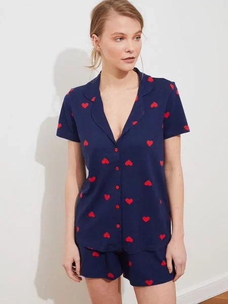 Trendyol Pantaloni scurți albastru închis roșu