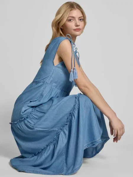 Pepe Jeans sukienka EFFIE maxi rozkloszowana niebieski