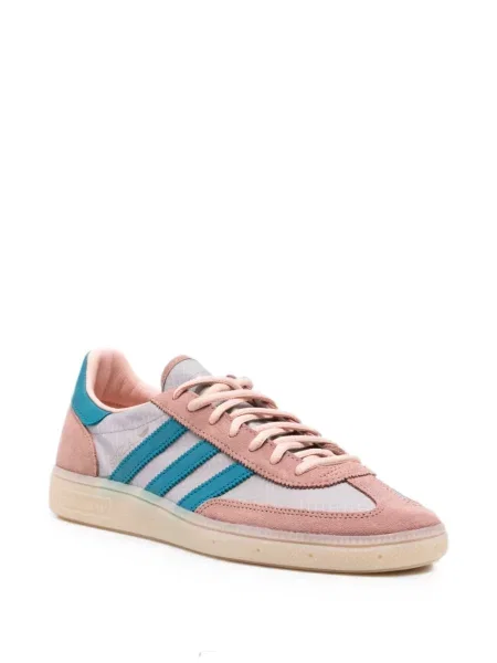 Șapcă Adidas cu model leopard cu șireturi din dantelă violet