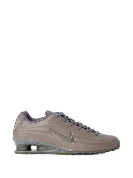 Sneakerși Nike cu șireturi din dantelă