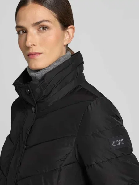 Kurtka w pikowanym wyglądzie krój regular fit Nautgård czarna