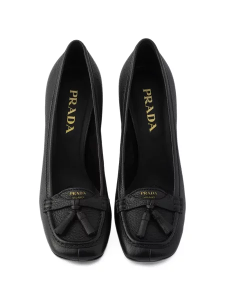 Δερμάτινη γοβάκια Prada μαύρο