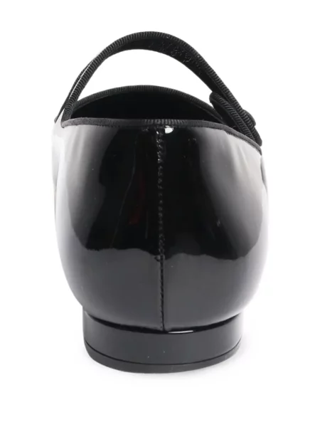 Pantofi cu toc Manolo Blahnik fără toc negru