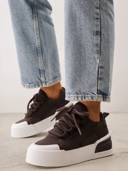 Sneakers maro