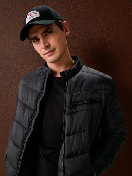 Sinsay Czapka z daszkiem czarny