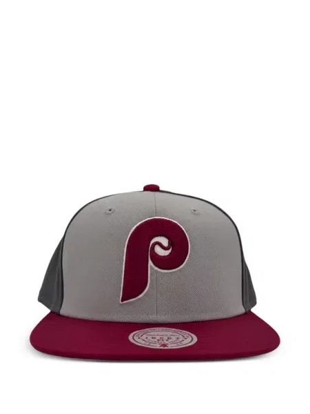 Căciulă Mitchell & Ness cu aplicații gri