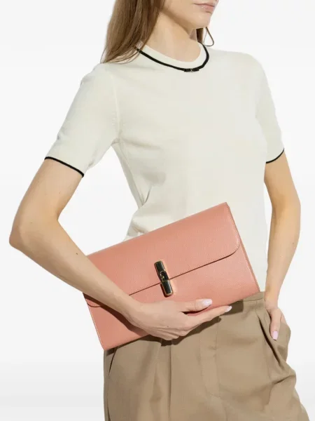 Kožené psaníčko Furla s autogramem růžové