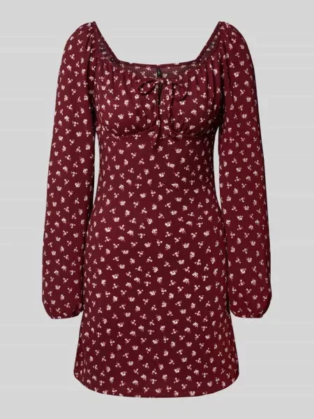 Sukienka mini taliowana z fakturowanym wzorem model ‘HILLARY’ Only bordowa