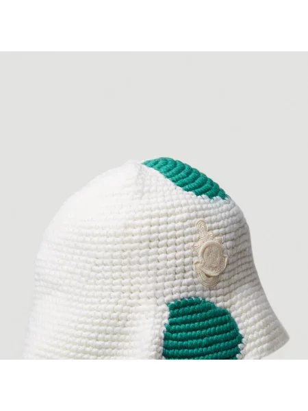 Dzianinowy kapelusz Moncler w grochy biały