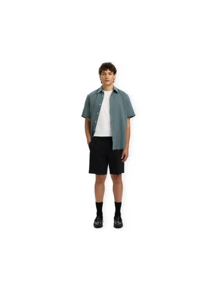 Pantaloni scurți Selected de in negru