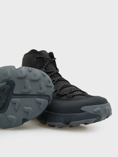 Кожаные кроссовки Under Armour черные