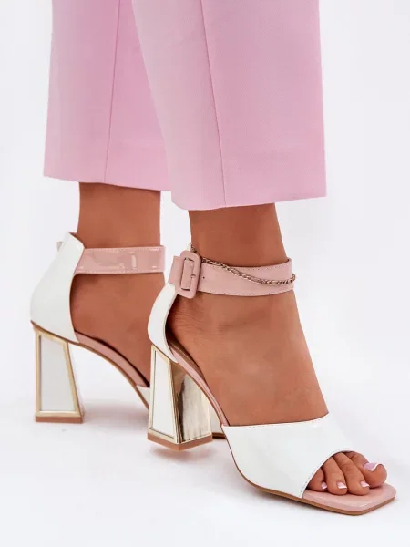Lakirane sandali Vinceza