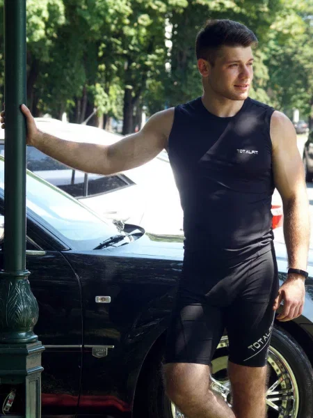 Футболка Totalfit чорна
