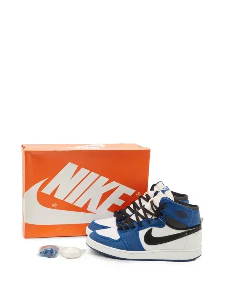 Retro sneaker Jordan Air Jordan 1 kék