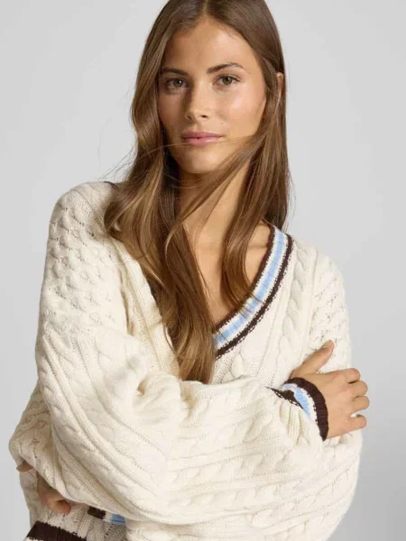 Sweter z dzianiny z mieszanki wełny model ‘taiba’ Gestuz beżowy