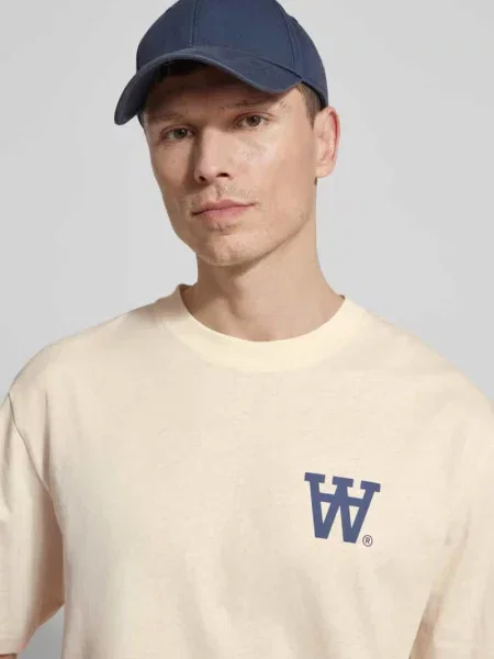 T-shirt o kroju relaxed fit z nadrukiem logo model Liam' Wood Wood biała