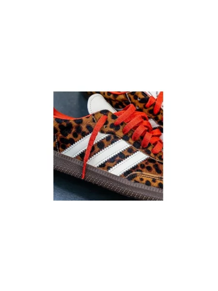 Pantofi Adidas cu model leopard negru