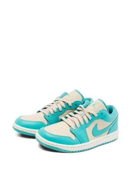 Top Jordan albastru