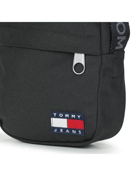 Tommy Jeans Taška přes rameno ESS' černá