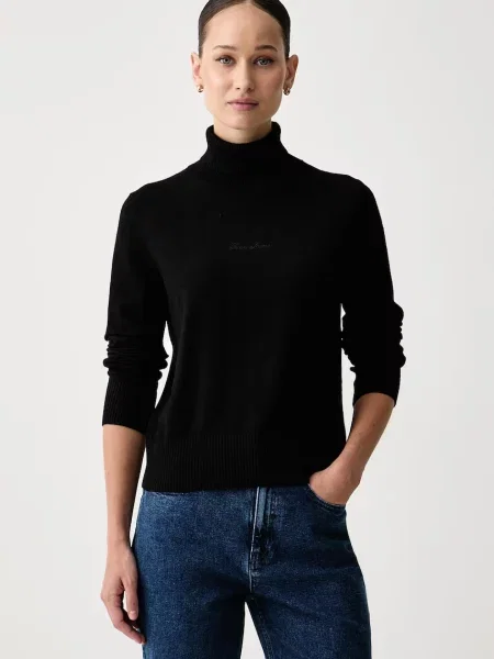 Pulover Guess de mătase cu guler înalt negru