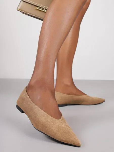 Balerini Farrie închis bej