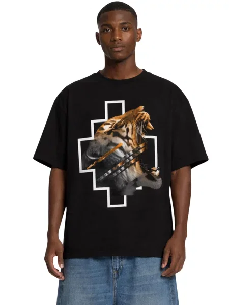 Тениска County Of Milan с надписи черно