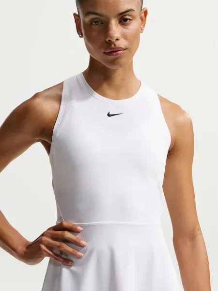 Ruha Nike fehér