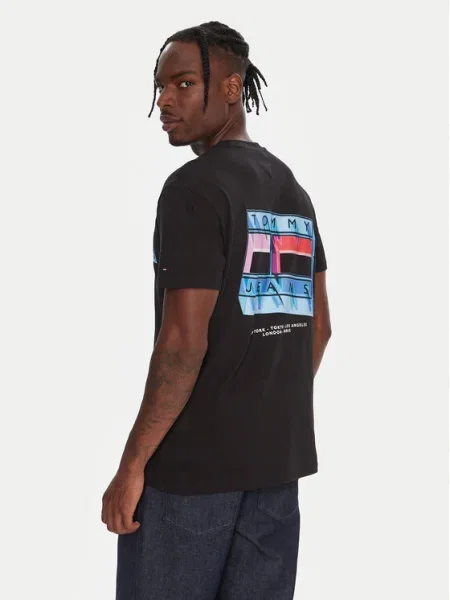 Тениска Tommy Jeans с десен черно