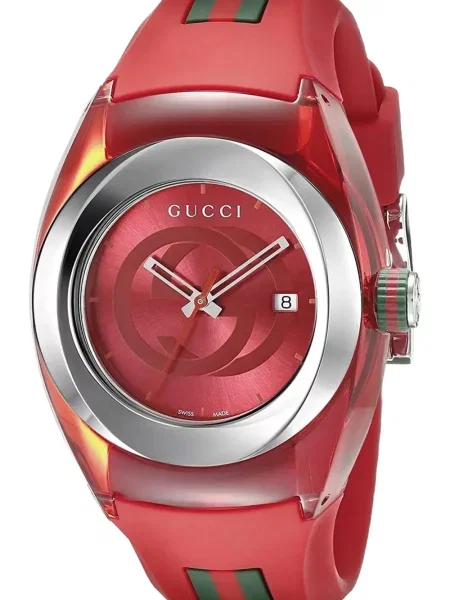 Часовник Gucci червено