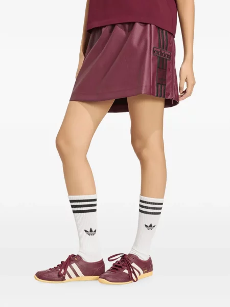 Top Adidas cu broderie alergare din jerseu negru